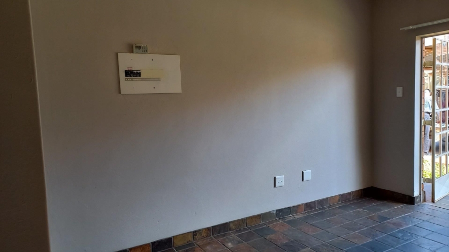 1 Bedroom Property for Sale in Dassie Rand North West
